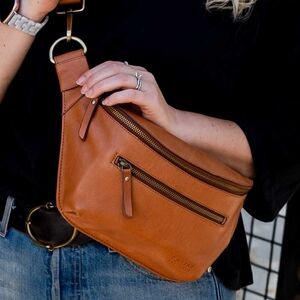 OH MY BAG Drew Maxi Bum Bag - Cognac Checkered Stromboli Leather